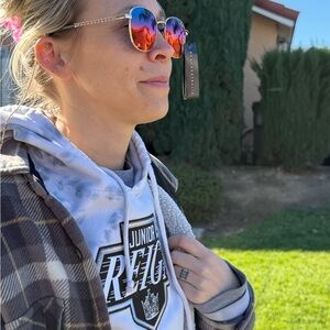 Quay Australia Sunglasses with chain and case - new with tags